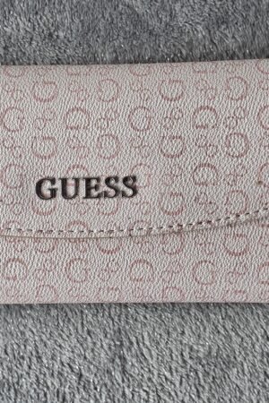 Cartera Guess Rosa