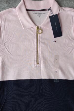 Playera bicolor Tommy Hilfiger - Tipo polo, pink&blue