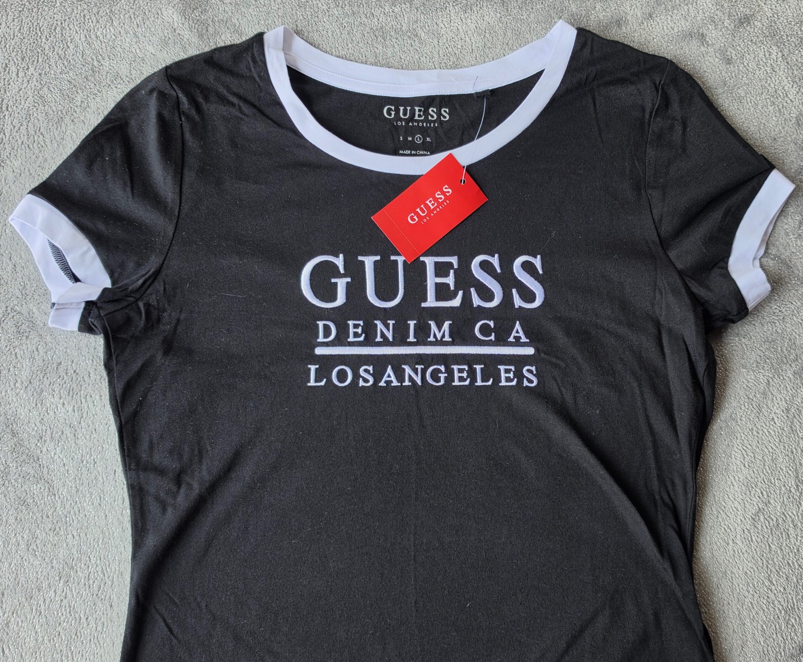 Playera Guess negra